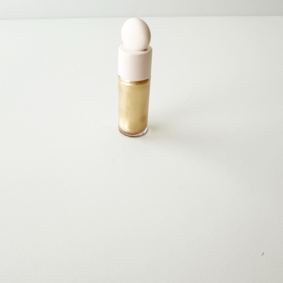 Rare Beauty Other - Rare Beauty Gold Liquid Luminizer in Outshine, NEW